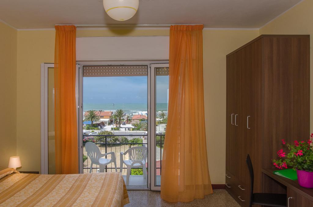 Hotel Montecarlo Lido di Camaiore Exterior foto